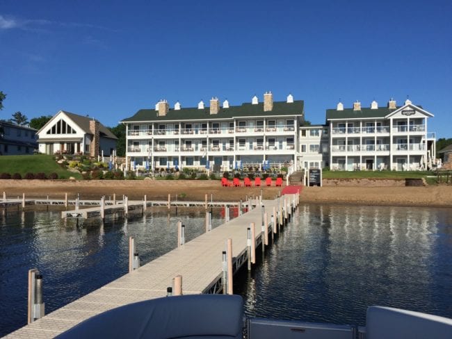 Beautiful Quarterdeck Resort- Classic Bass